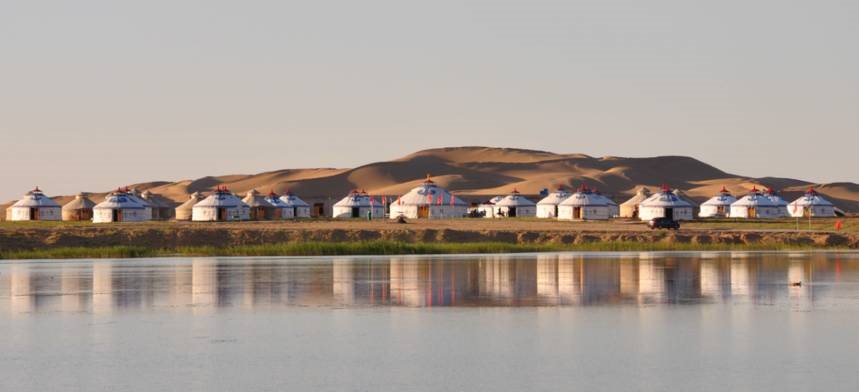 沙恩國際莊園攜手2018圣牧杯國誼賽暨首屆烏蘭布和沙漠沙產業博覽會新聞發布