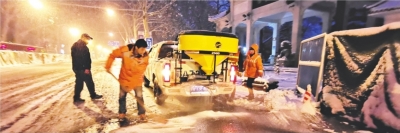 大雪突降,長江日報記者探訪各行各業從容應對,武漢迎來瑞雪豐年