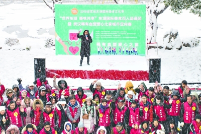 大雪突降,長江日報記者探訪各行各業從容應對,武漢迎來瑞雪豐年