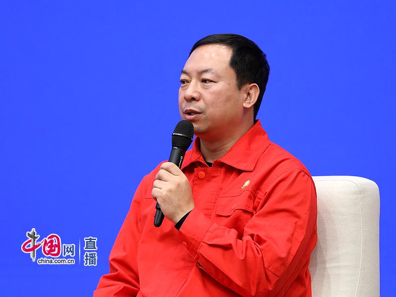 新聞辦就“改革開放與中國高技能人才隊伍建設”舉行中外記者見面會