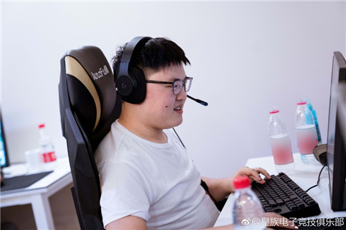 ESPORTS評選：AutoFull傲風(fēng)獲年度最受歡迎電競椅品牌