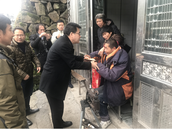 把社會(huì)各界的溫暖送到珊溪庫(kù)區(qū)!“親近水源地·愛(ài)心獻(xiàn)庫(kù)區(qū)”春節(jié)慰問(wèn)活動(dòng)走