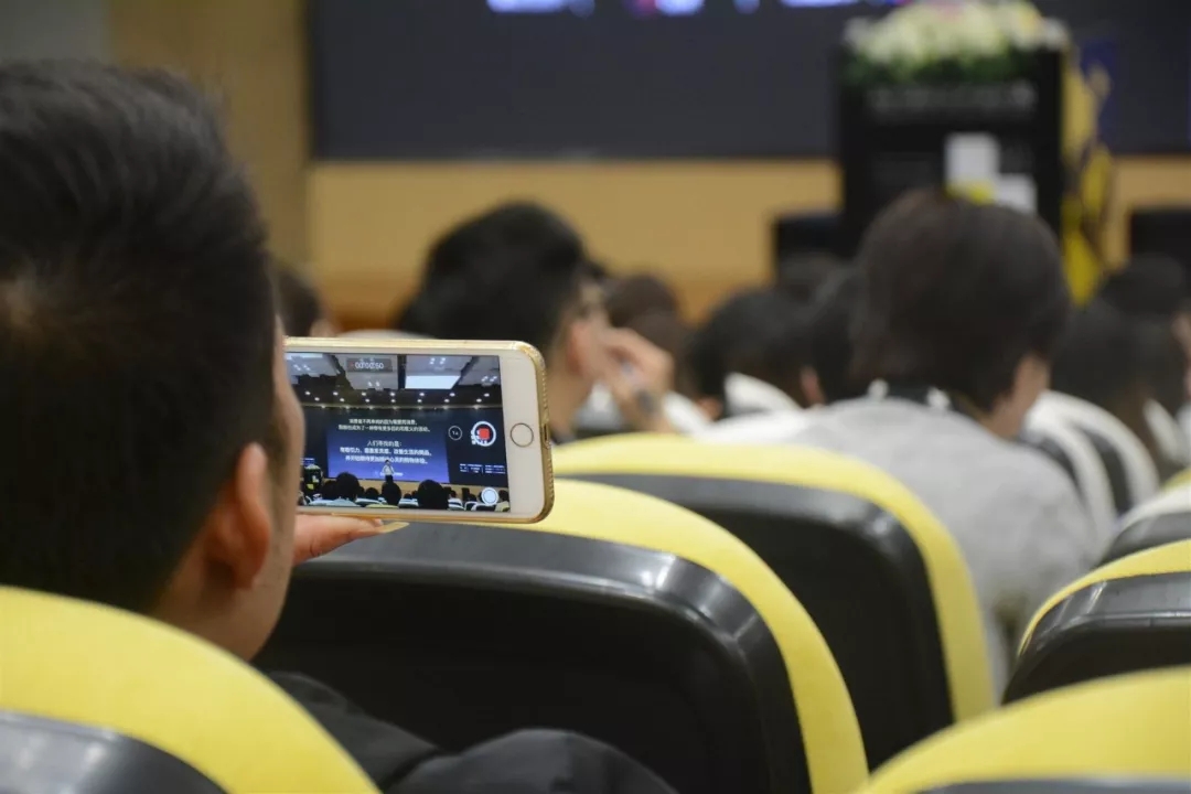 “30+國際藝術設計周”高峰論壇 | 新零售時代下，實體店路在何方？