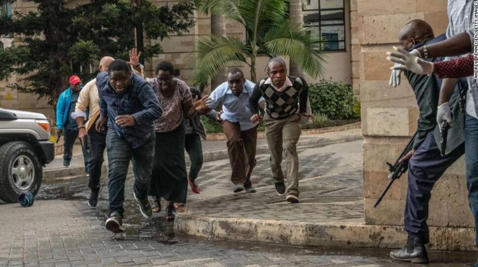 肯尼亞內羅畢酒店大樓遭襲擊至少11死 遇難者國籍暫未公布