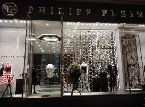 甄子丹為這個辱華品牌走秀，僅10秒鐘引發軒然大波！