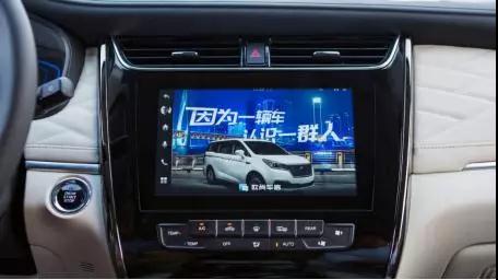 不到10萬起,座艙品質不輸埃爾法,歐尚科尚最強高端商旅MPV上市