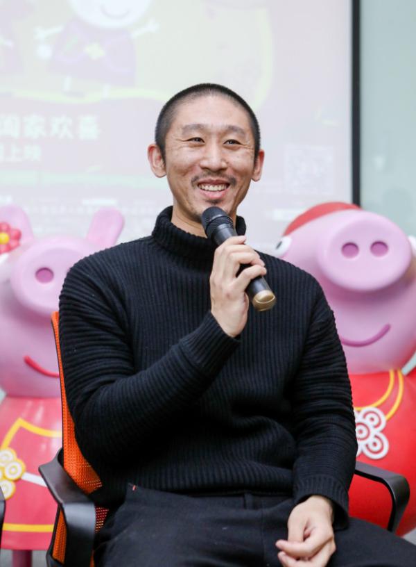 《啥是佩奇》刷屏,是溫情幽默的營銷還是對城鄉鴻溝的消費