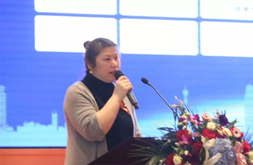 中國燃氣供熱專業委員會秘書長唐榕 中國燃氣供熱專業委員會秘書長唐榕