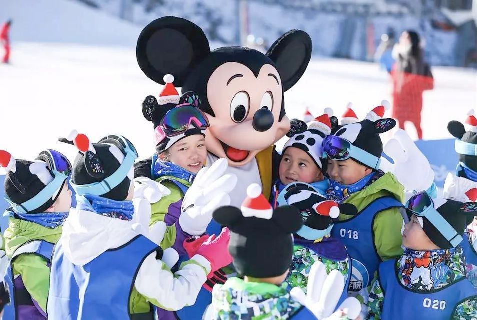 搶占下一代的冰雪認知,這可能是冬奧營銷的最佳打開方式