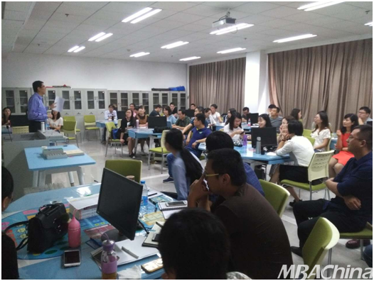 · 臺灣清華大學高登第（Danny Kao）教授為2017級MBA學員授課