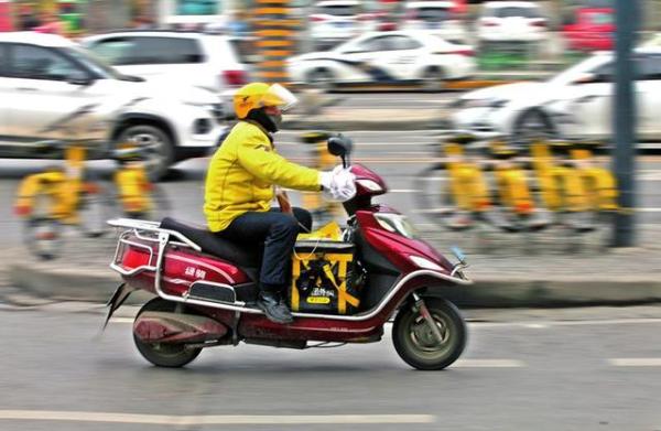 澎湃思想周報(bào)｜要不要謝外賣員？卡溫頓男子高中羅生門事件