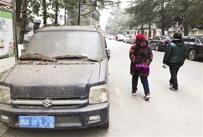 小區里“僵尸車”多怎么辦