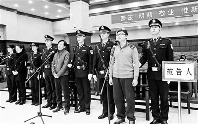 因為客戶提供有償刪帖服務，昨天上午，被告單位北京口碑互動營銷策劃有限公司及該公司三名高管，因涉嫌非法經營在北京市朝陽法院受審。三名被告當庭認罪，并供述了口碑公司替大客戶進行刪帖服務的一系列流程。