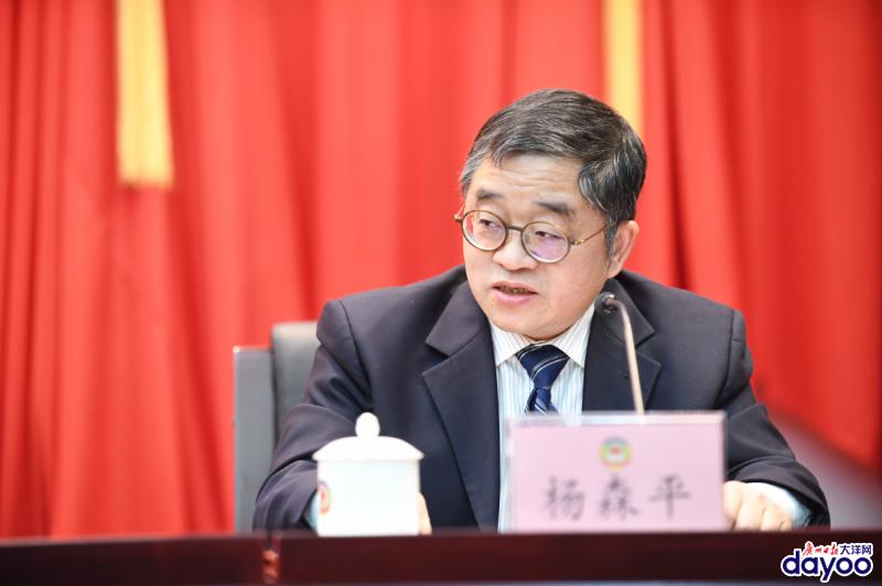 廣東省政協(xié)十二屆二次會議新聞發(fā)布會召開