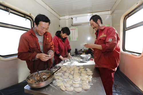 天南地北石油人:實干開新局 平安迎新春