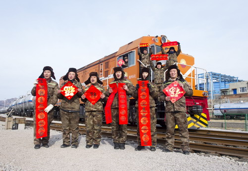 天南地北石油人:實干開新局 平安迎新春