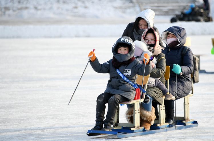 冰雪歡樂過大年