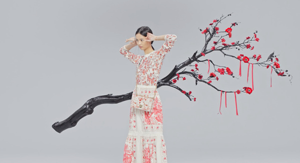 國(guó)際奢侈品在這個(gè)春節(jié)出盡了洋相 想大撈一筆卻接連“撲街”