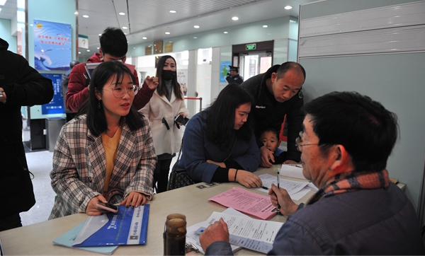 首個專場招聘會是為農(nóng)民工辦的