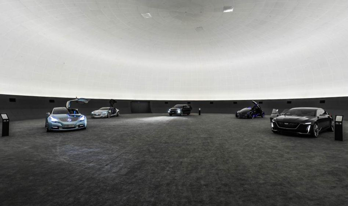 泛亞金橋園區于今年4月正式投入使用，聚焦于未來前瞻設計、造型及工程研發能力的提升，擁有前瞻及造型設計開發、軟件中心、前期架構開發、縮比模型風洞、電子電器開發等眾多關鍵研發設備。目前研發體系已形成1個泛亞，2個園區（金橋園區-工程協同、造型設計及軟件開發園區；唐鎮園區-整車及子系統、零部件開發驗證園區），3個分中心（沈陽、煙臺、武漢），4個試驗基地（廣德試車場、黑河寒區試驗基地、吐魯番熱區試驗基地和格爾木高原試驗基地）的布局。