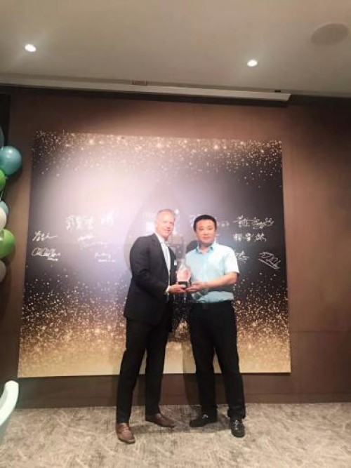 北京美萊皮膚科劉崇主任受邀出席全球2018美國miraDay醫療美容學術盛會并作特邀報告